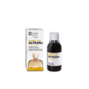 Ein schwarzer Sirup in einer Flasche mit einem weißen Etikett, neben einer weißen Verpackung mit dem Aufdruck "ALTEAflu" für Husten.