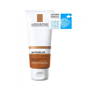 Tubengriff mit selbstbräunendem Gel von La Roche-Posay, beschriftet mit Hautpflegehinweisen und Korallenfreundlichkeits-Siegel.