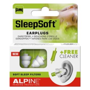Verpackung mit Ohrstöpseln von Alpine, die dazu beitragen, den Schlaf zu verbessern, inklusive einem kostenlosen Reinigungswerkzeug.