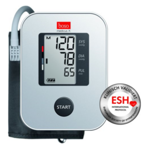 Blutdruckmessgerät von boso mit digitaler Anzeige für systolischen und diastolischen Druck sowie Puls.
