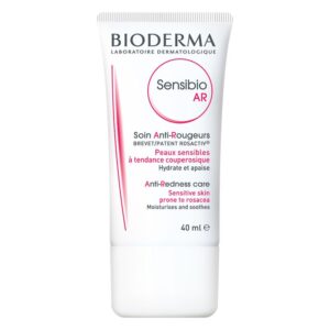 Bioderma Sensibio AR Gesichtscreme in einer weißen Tube mit rotem Akzent, 40 ml, für empfindliche, zu Rötungen neigende Haut.