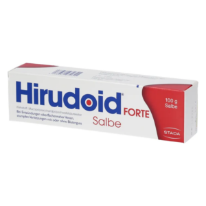Hirudoid Forte Salbe in einer Verpackung mit rotem und blauem Design, 100 g.